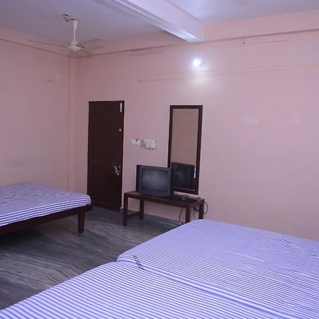Ppg Tourist Home Chottanikara Экстерьер фото